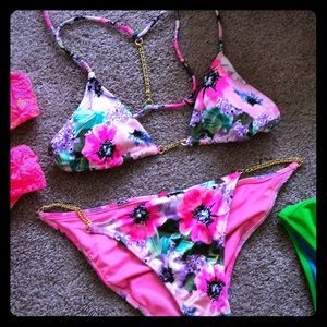 Lot if 3 Victoria Secret Bikinis sz XS/S